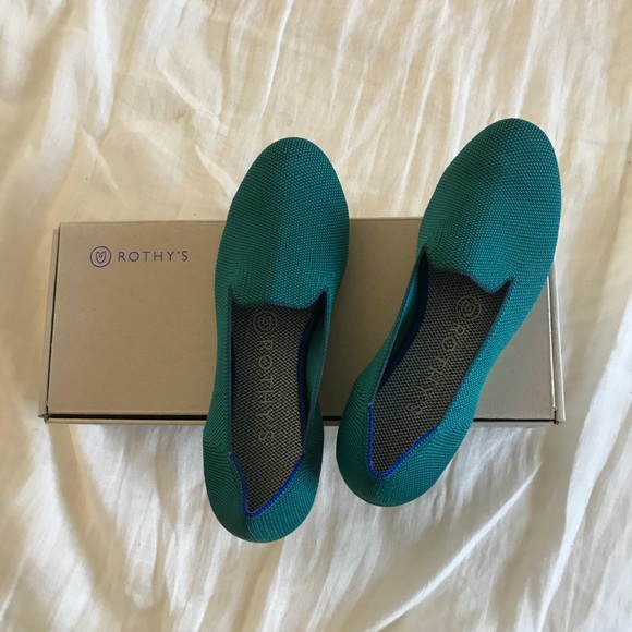 rothys jade loafer